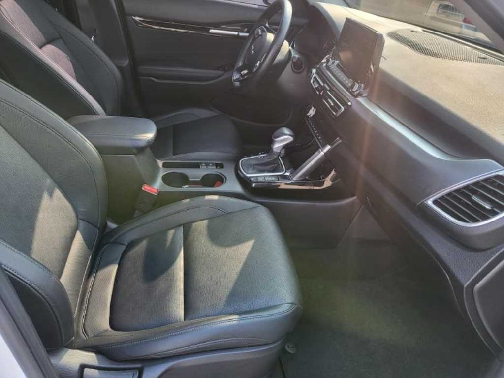 KIA Seltos - Vista 11
