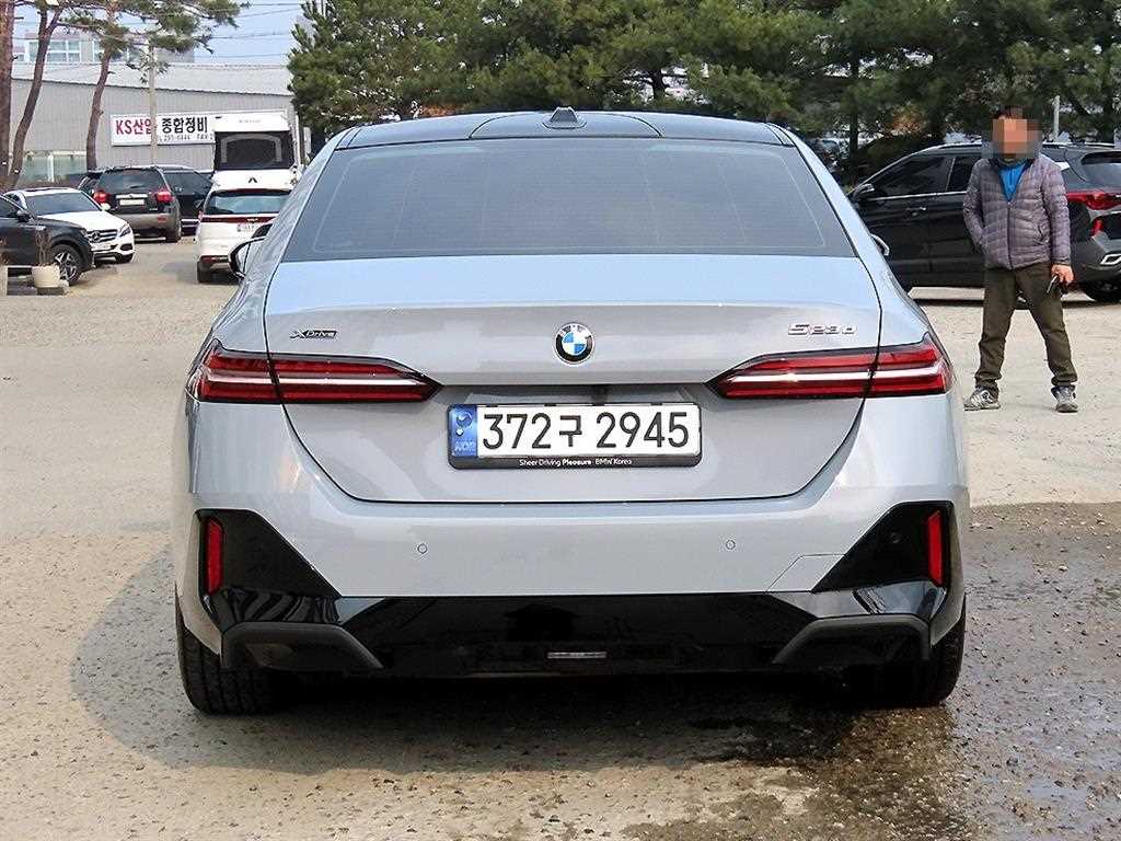 BMW 5 Series - Vista 4