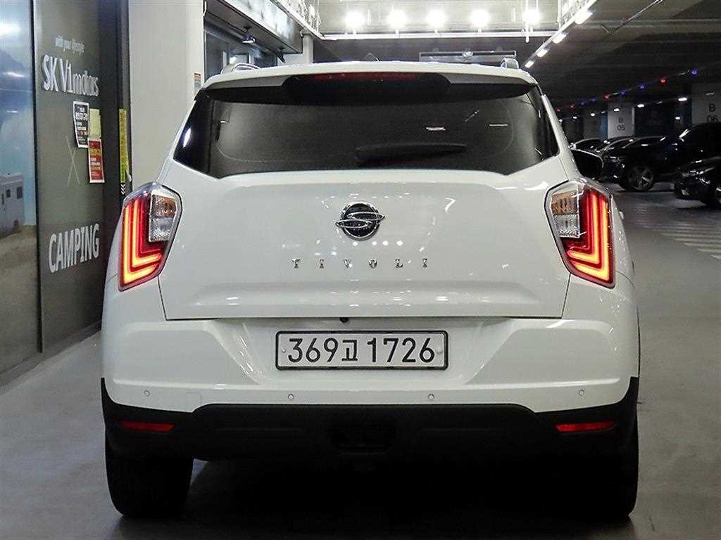 Ssangyong Tivoli - Vista 5