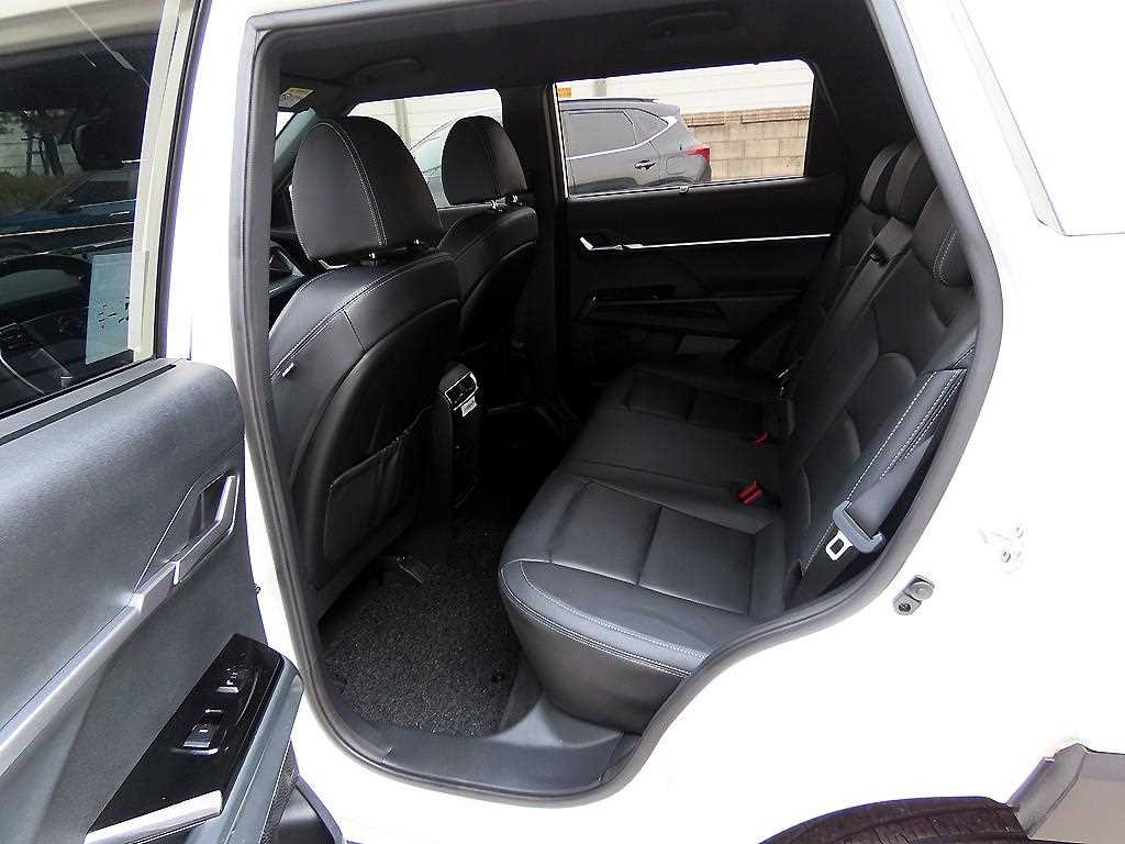 Ssangyong Torres - Vista 6