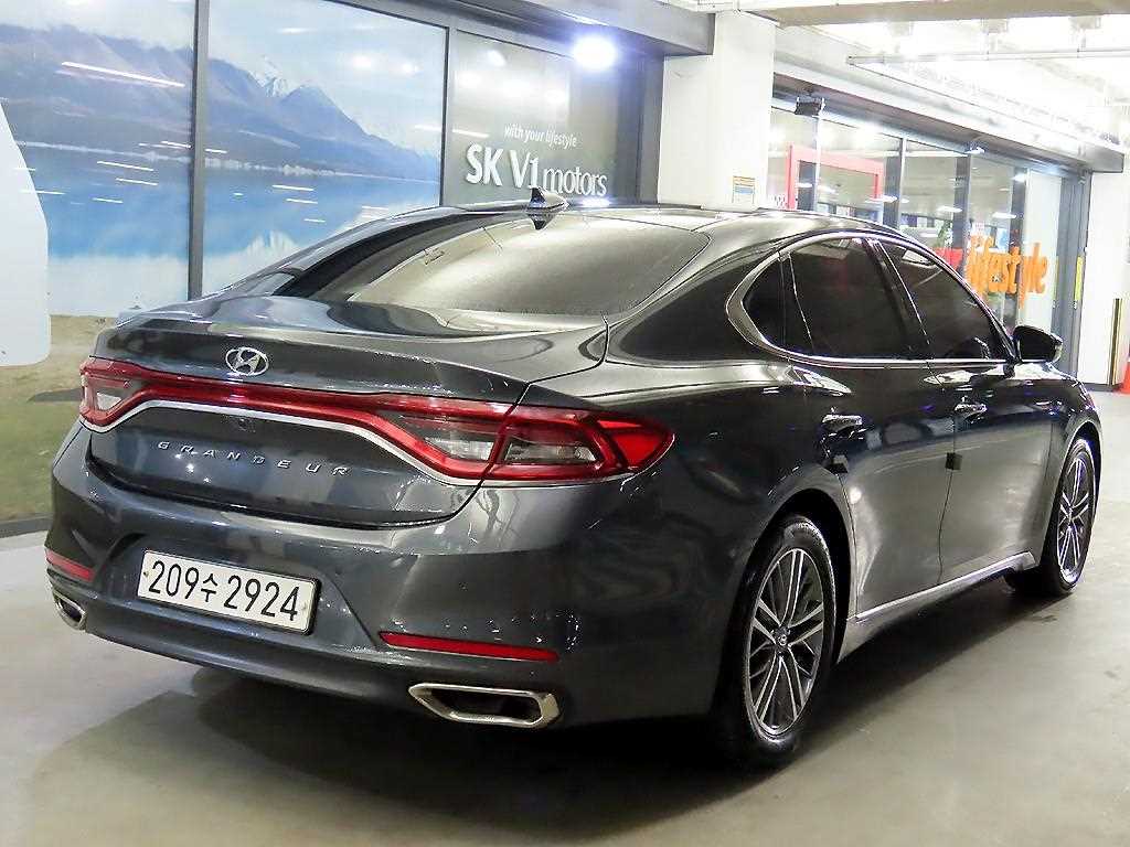 HYUNDAI Grandeur - Vista 4