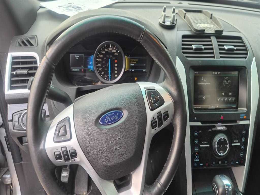 Ford Explorer - Vista 5