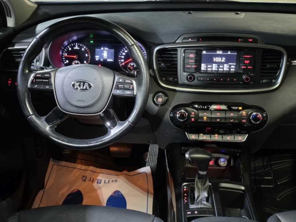 KIA Sorento - Vista 10