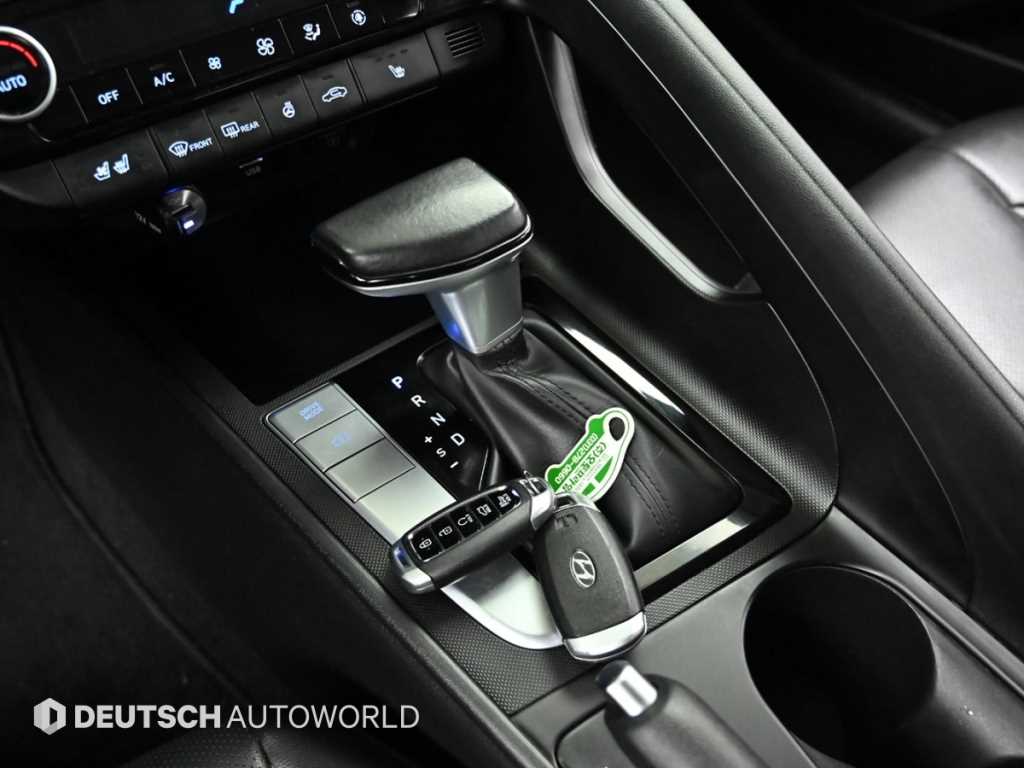 HYUNDAI Avante - Vista 9