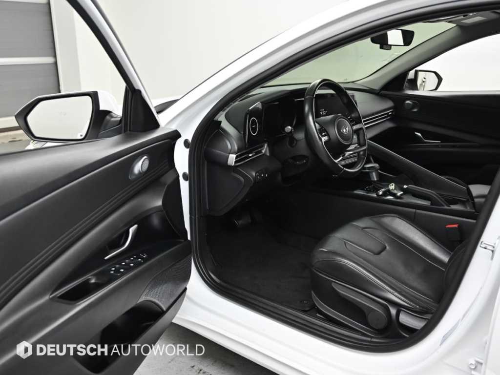 HYUNDAI Avante - Vista 11