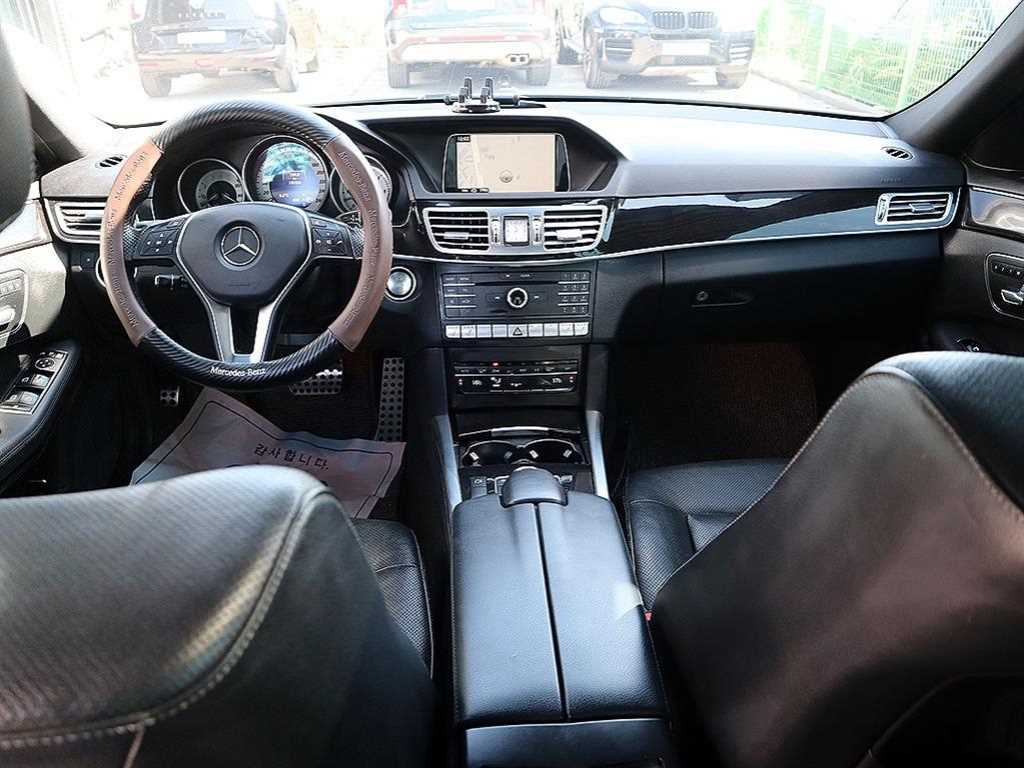 Mercedes Benz E class - Vista 5