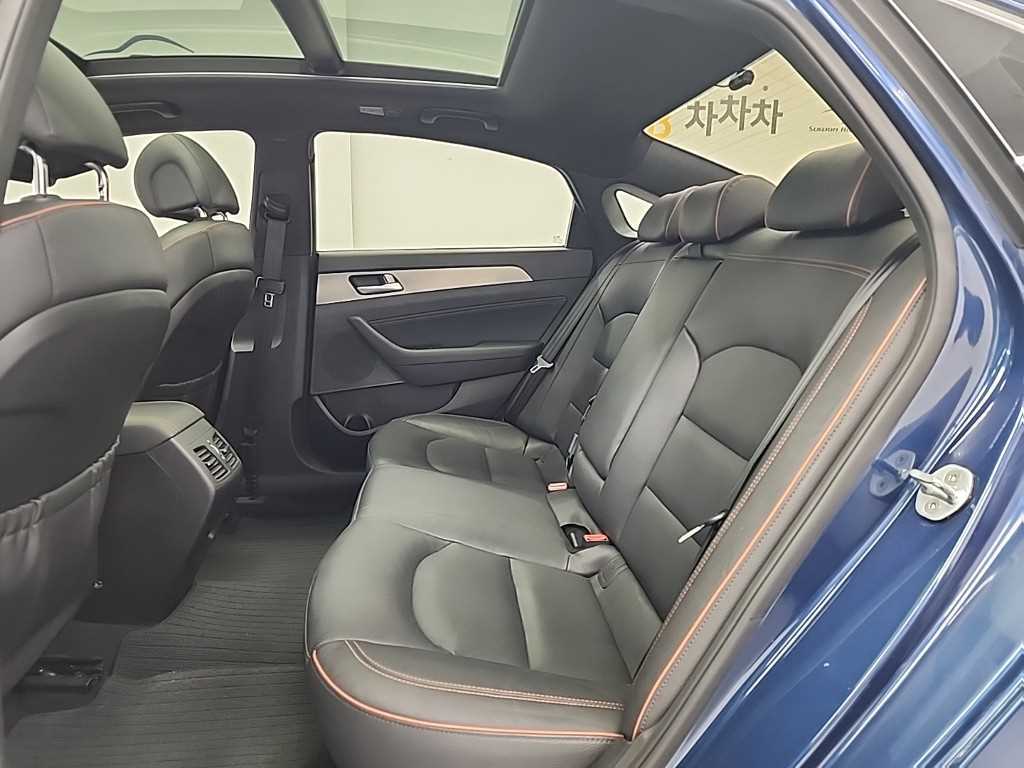 HYUNDAI Sonata - Vista 12