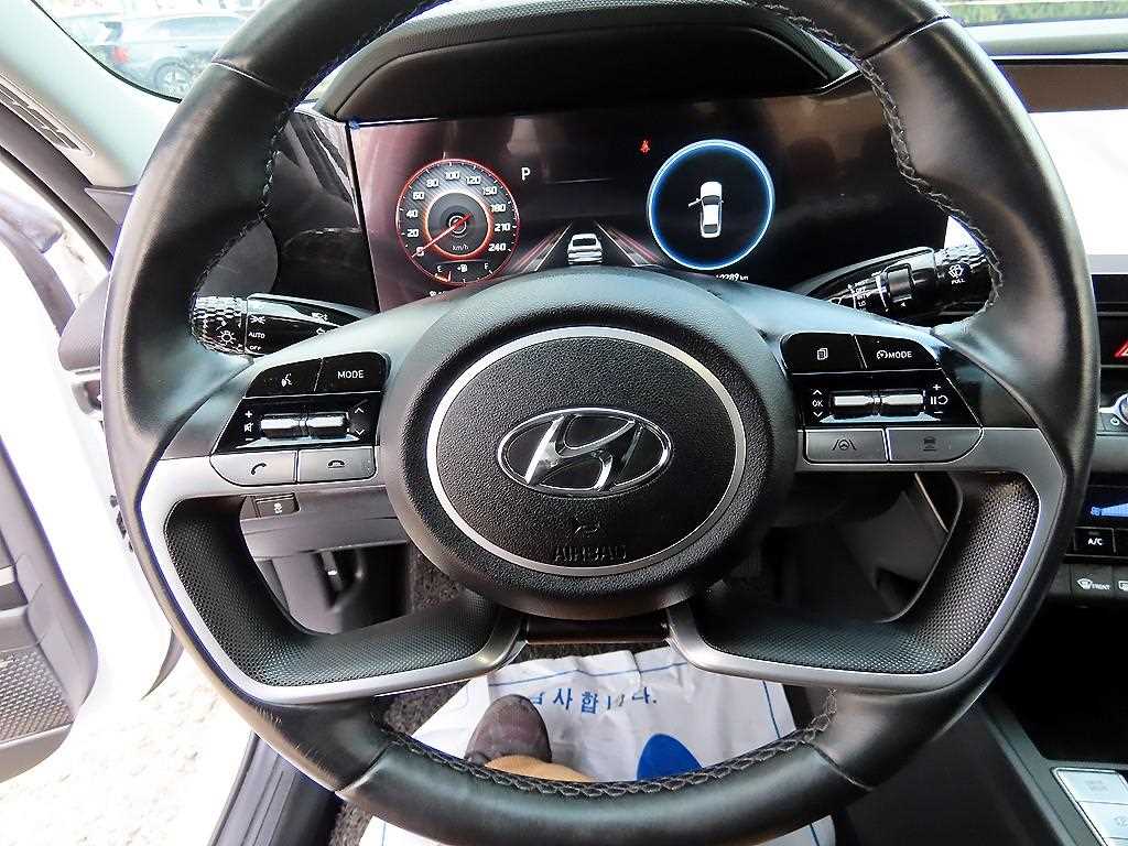 HYUNDAI Avante - Vista 8