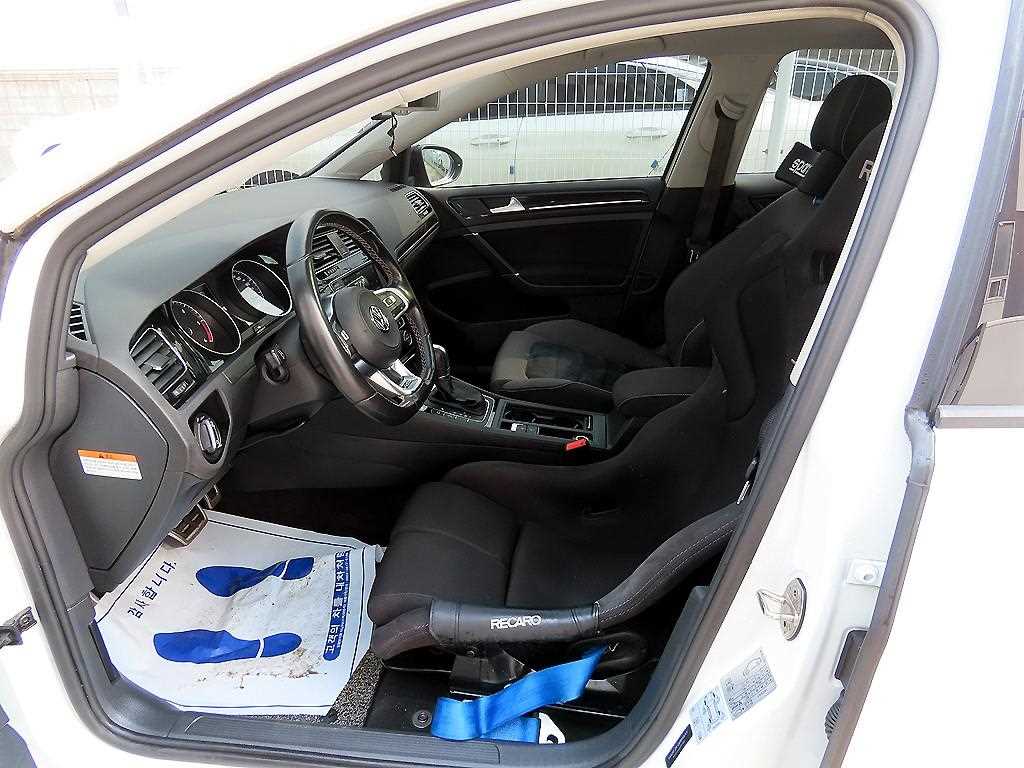 Volkswagen Golf - Vista 5