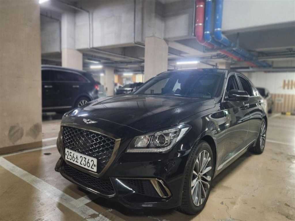 HYUNDAI Genesis - Vista 2