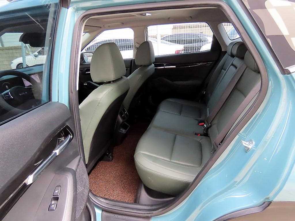 KIA Seltos - Vista 5