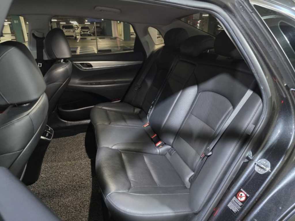 HYUNDAI Grandeur - Vista 9