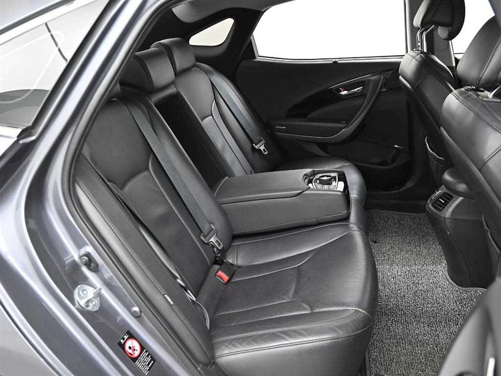 HYUNDAI Grandeur - Vista 12