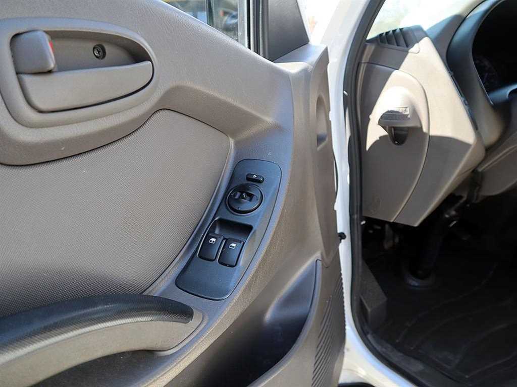 Small Truck Top_Powergate 2023 Blanco - Importación desde Corea - HF Imports Iquique - Foto 14