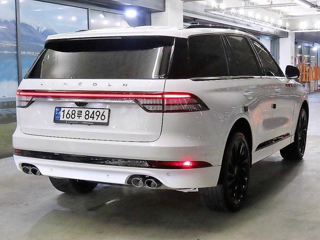 Lincoln Aviator - Vista 4