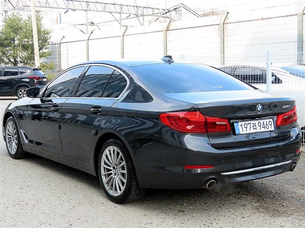 BMW 5 Series - Vista 3