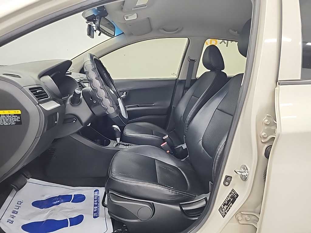 KIA Morning - Vista 11