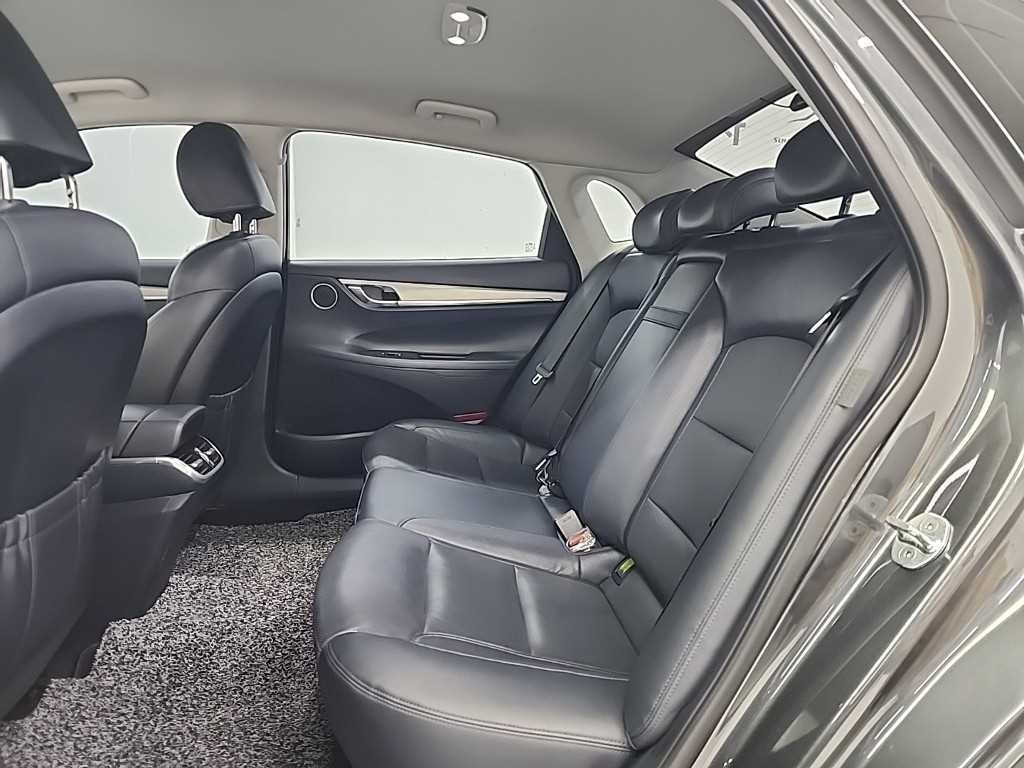 HYUNDAI Grandeur - Vista 12