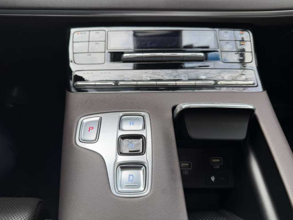 HYUNDAI Grandeur - Vista 11