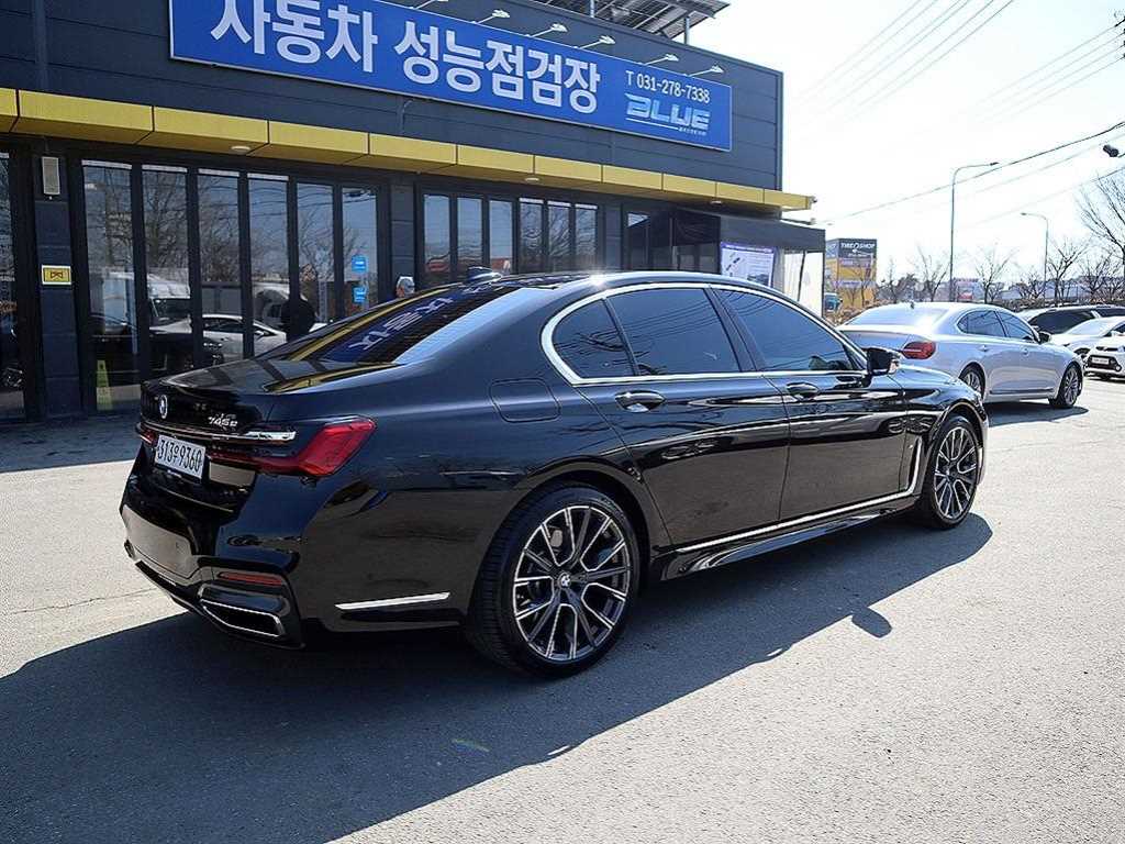 BMW 7 Series - Vista 4