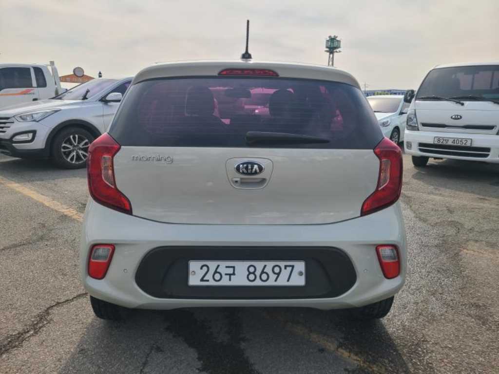 KIA Morning - Vista 5