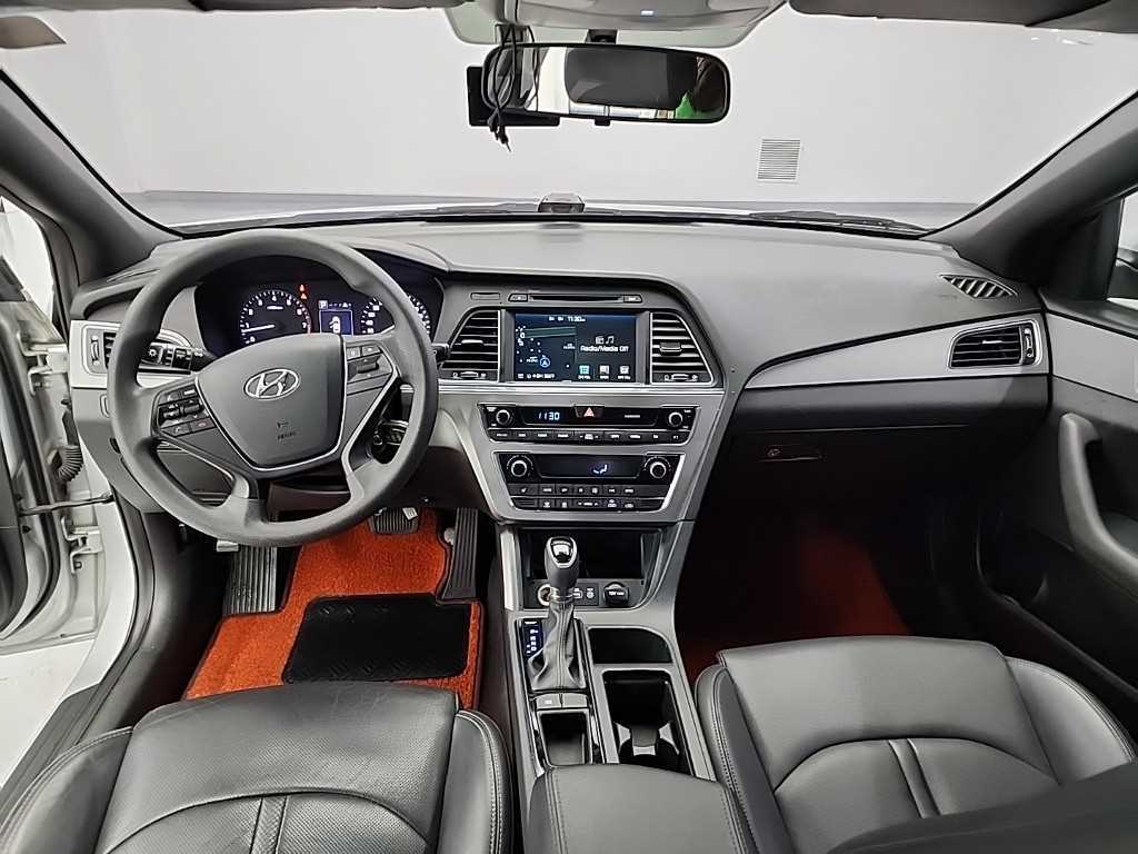 HYUNDAI Sonata - Vista 8