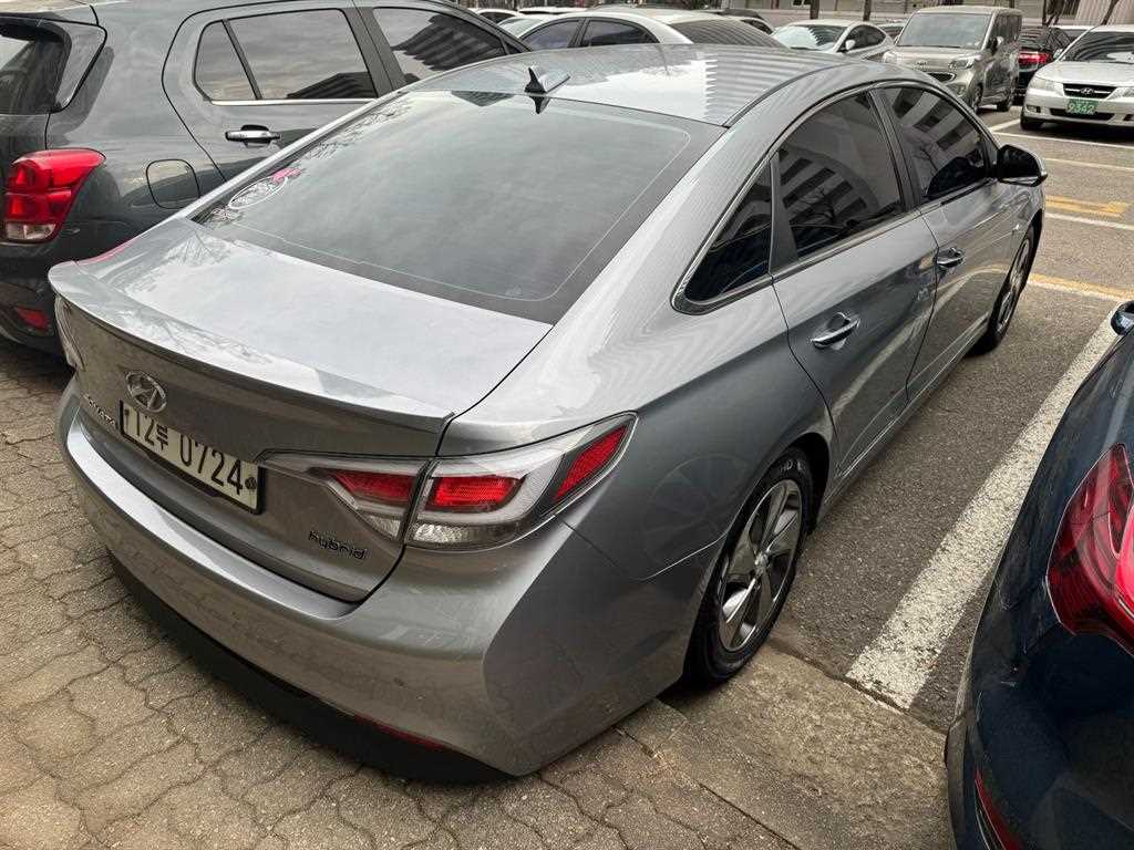 HYUNDAI Sonata - Vista 2