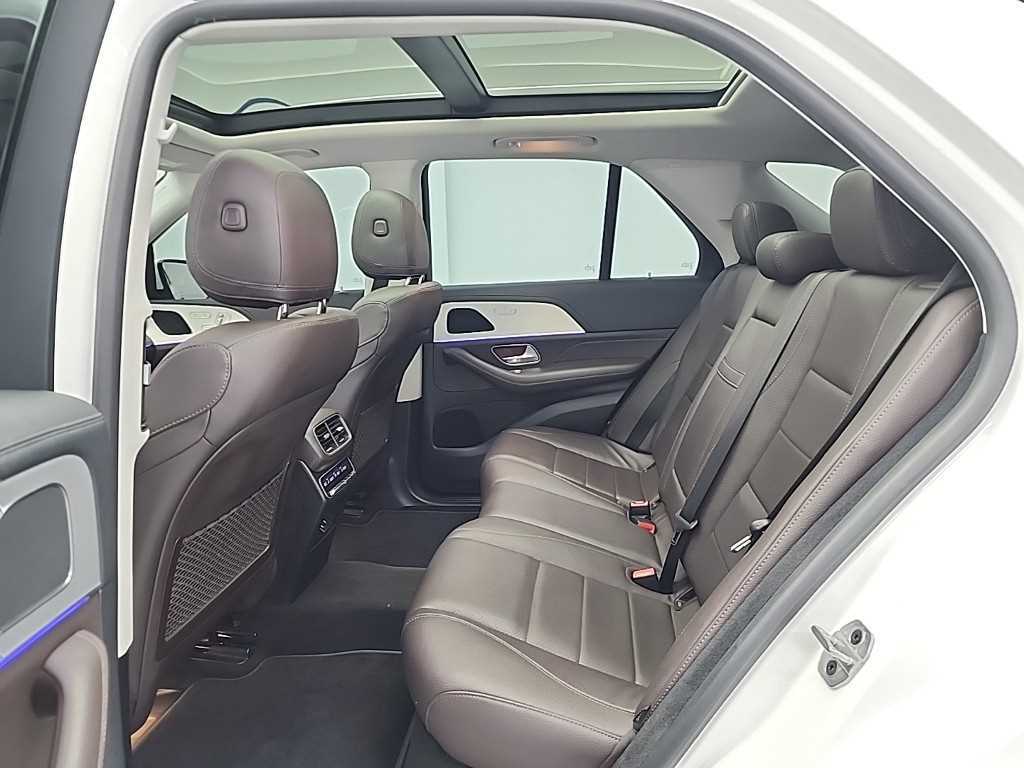Mercedes Benz GLE Class - Vista 12
