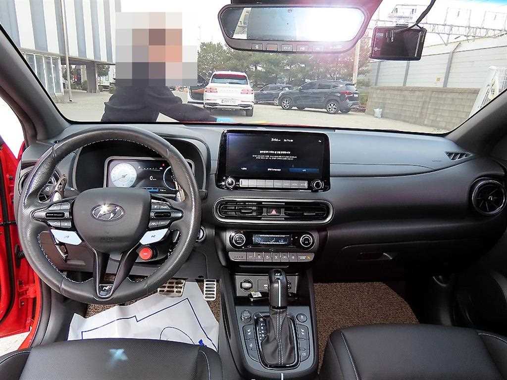 HYUNDAI Kona - Vista 7