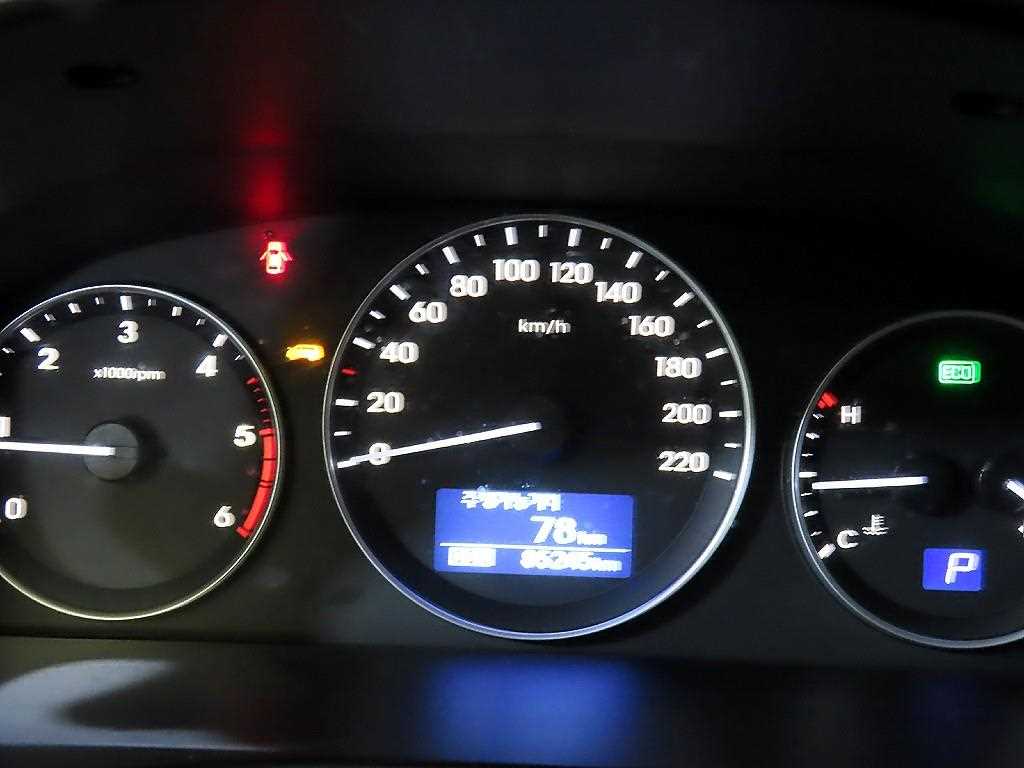 HYUNDAI Starex - Vista 9