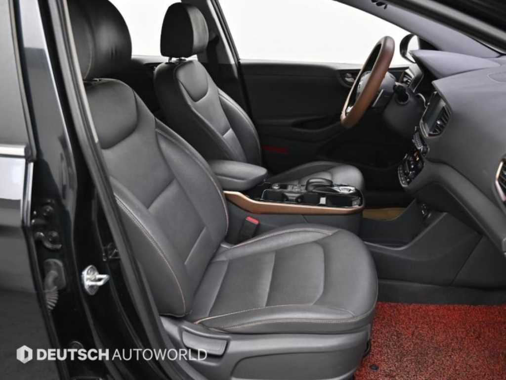 HYUNDAI Ioniq - Vista 10