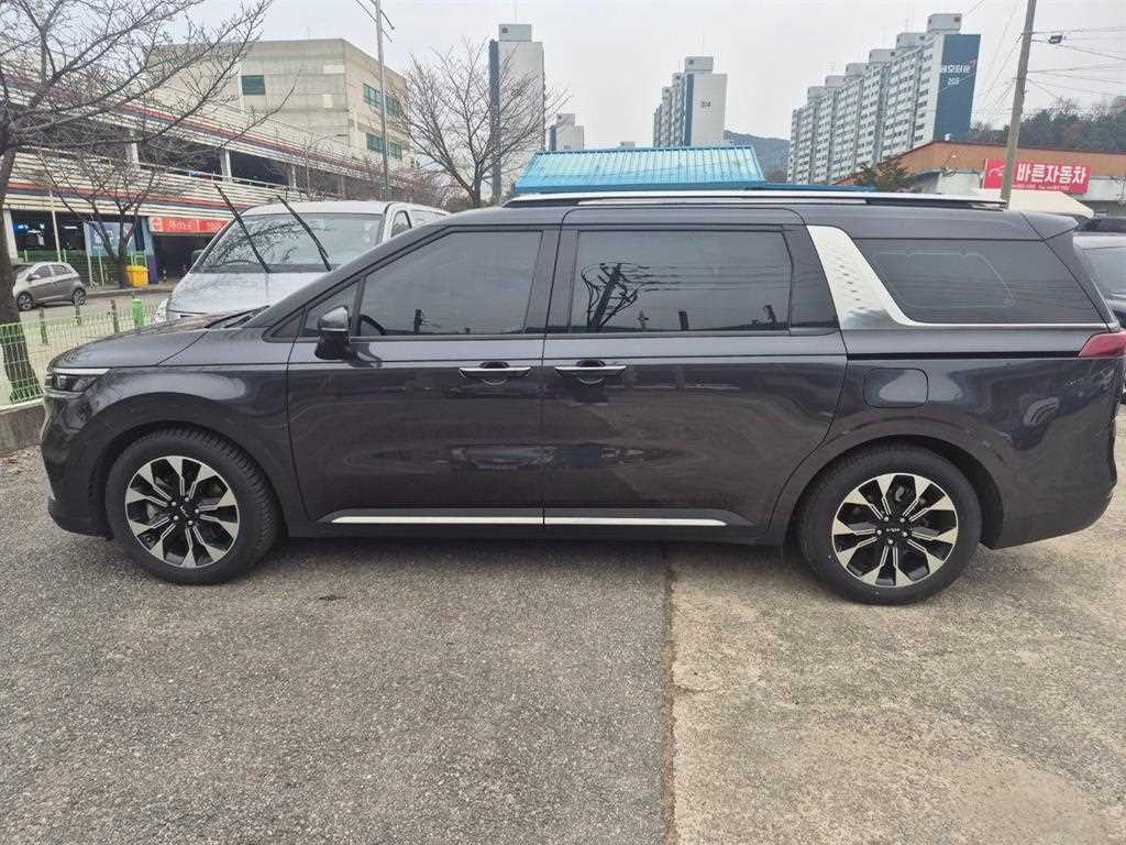 KIA Carnival - Vista 3