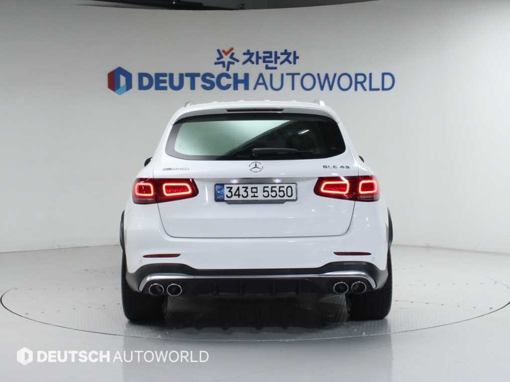 Mercedes Benz GLC Class - Vista 4