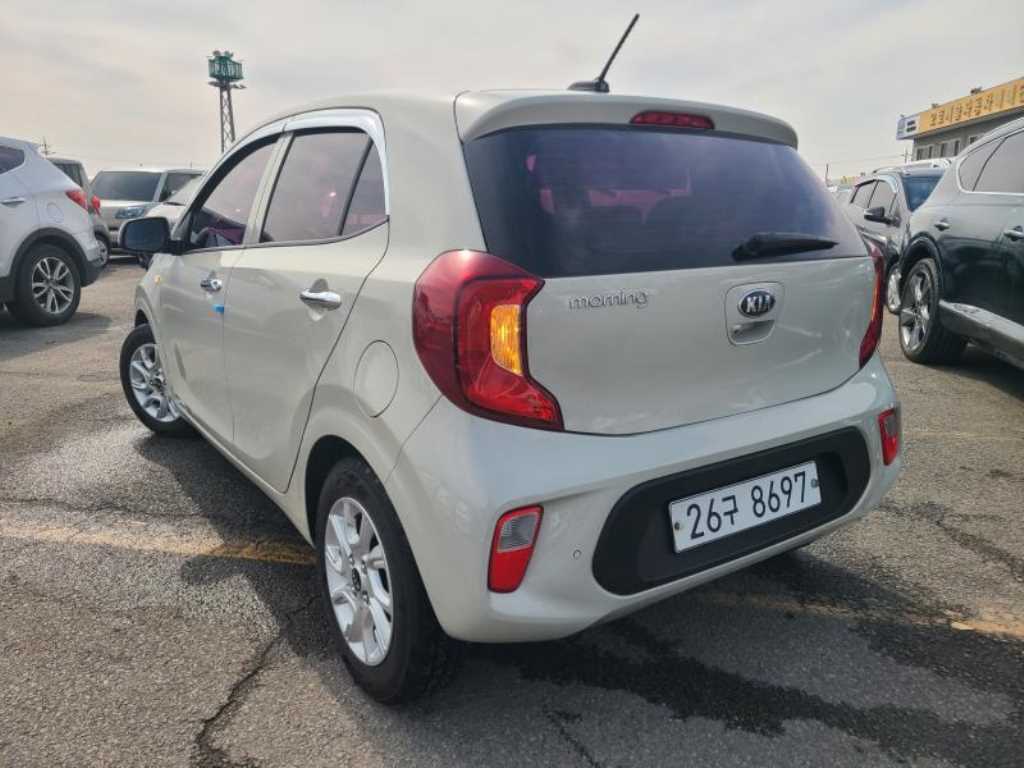 KIA Morning - Vista 4