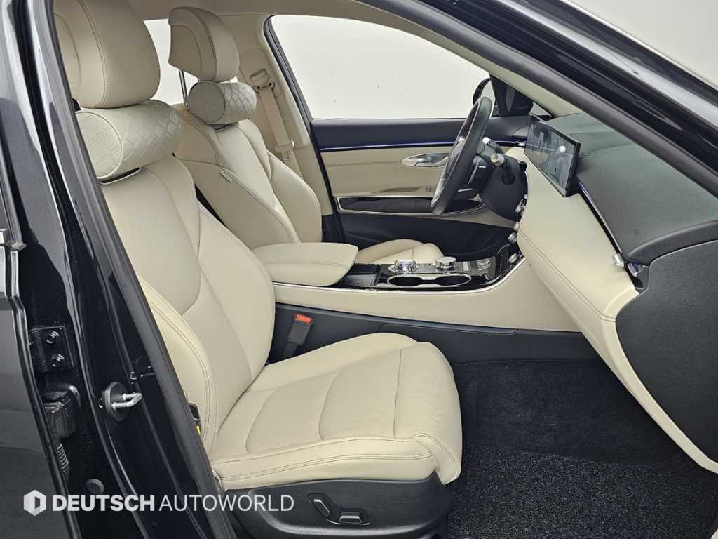 Genesis GV70 - Vista 10