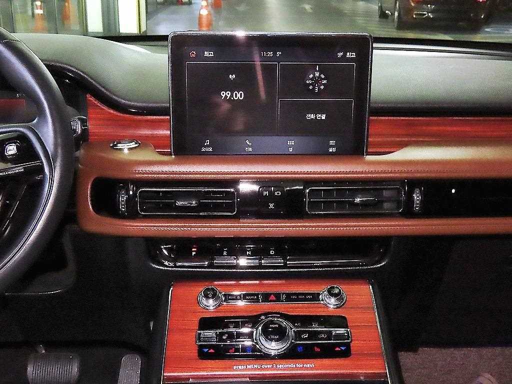 Lincoln Aviator - Vista 11