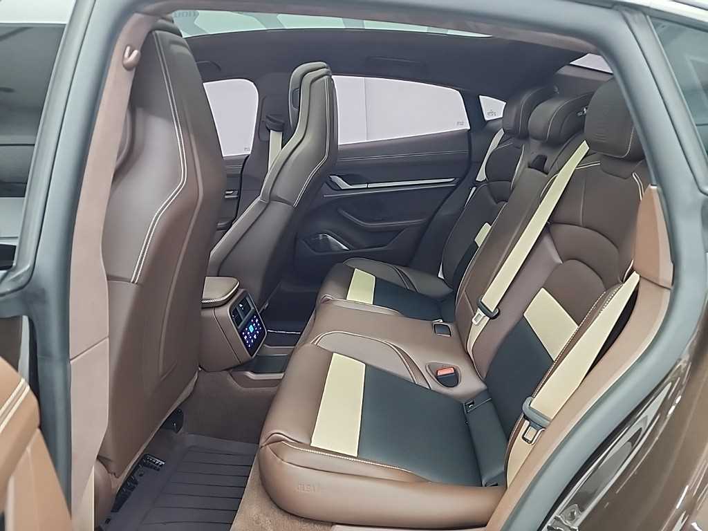 Porsche Taycan - Vista 12