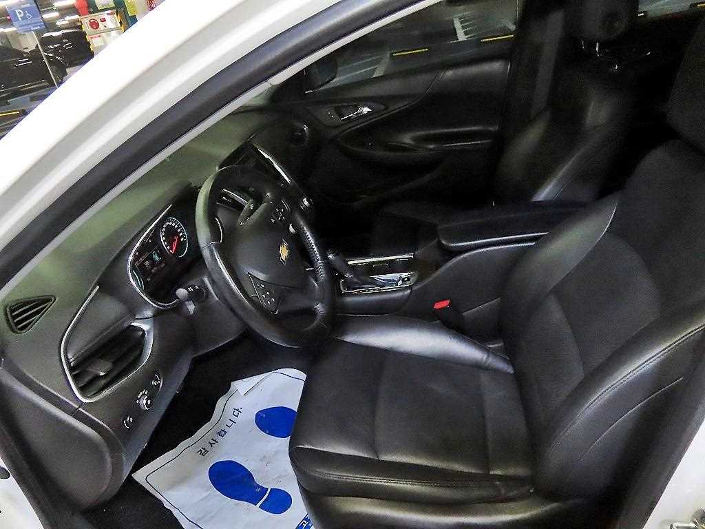 Chevrolet Malibu - Vista 6