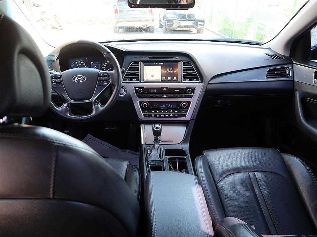 HYUNDAI Sonata - Vista 5