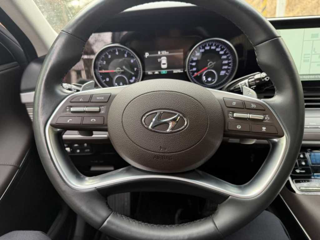 HYUNDAI Grandeur - Vista 7