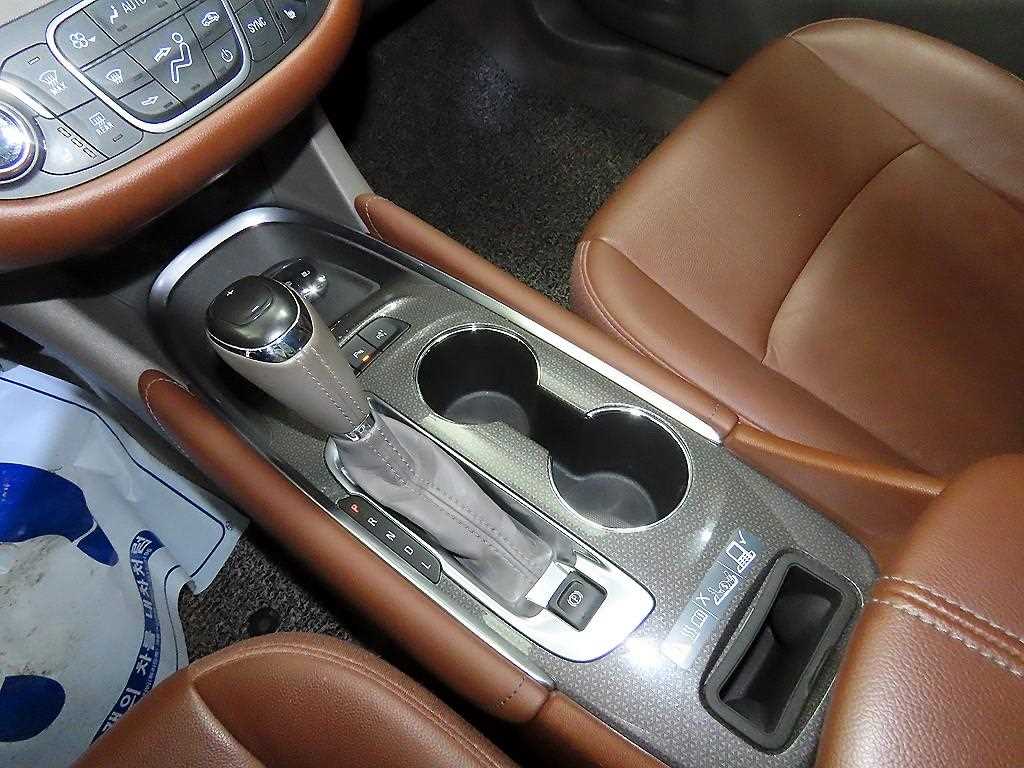 Chevrolet Malibu - Vista 12