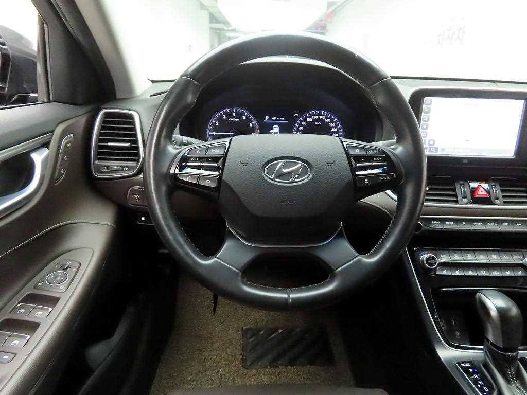 HYUNDAI Grandeur - Vista 7