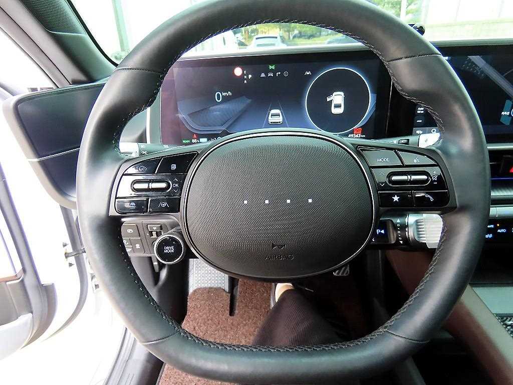 HYUNDAI Ioniq 6 - Vista 8