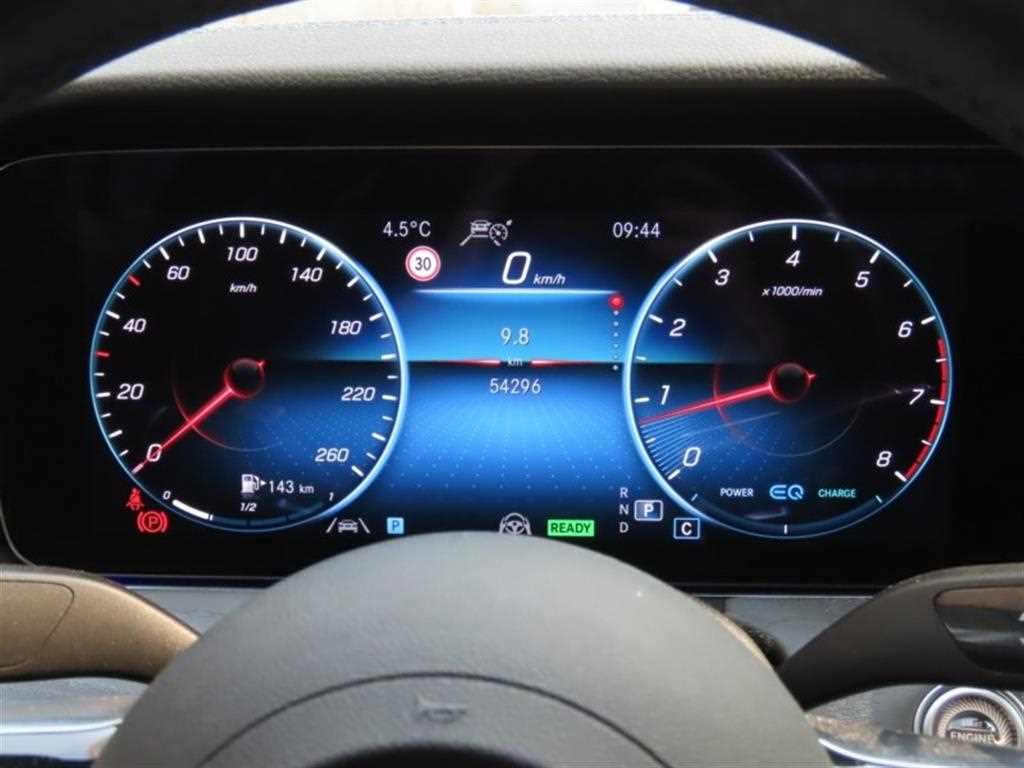 Mercedes Benz E class - Vista 5