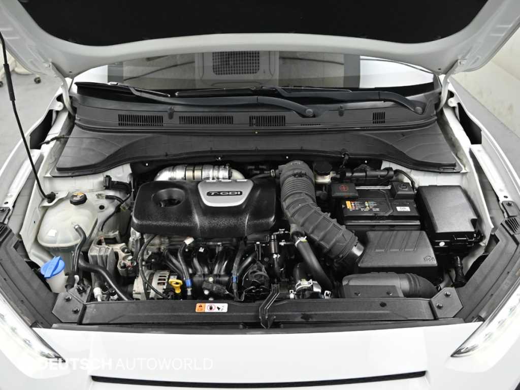 HYUNDAI Kona - Vista 6