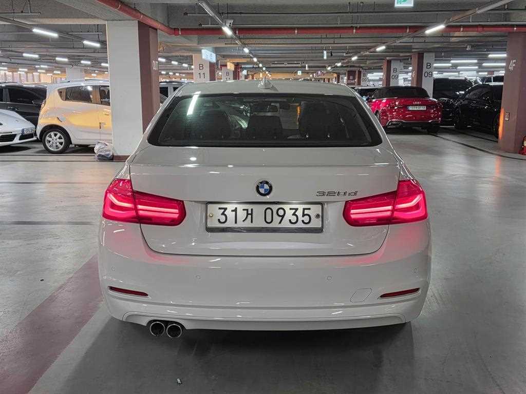 BMW 3 series - Vista 4