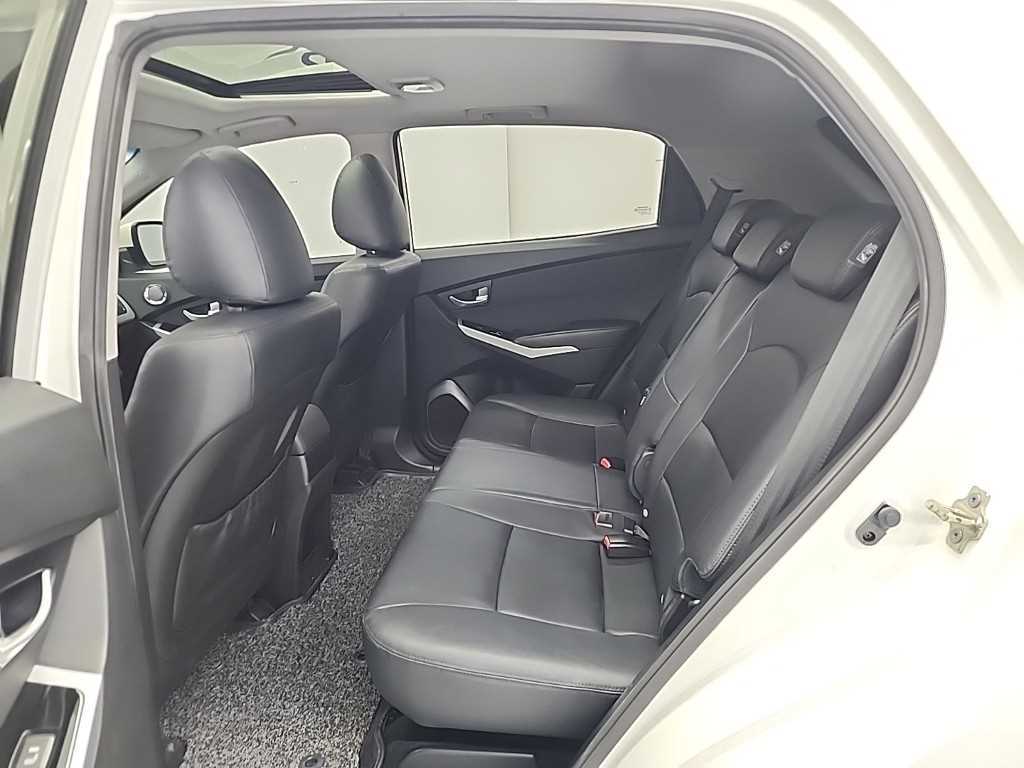 Ssangyong Korando - Vista 12