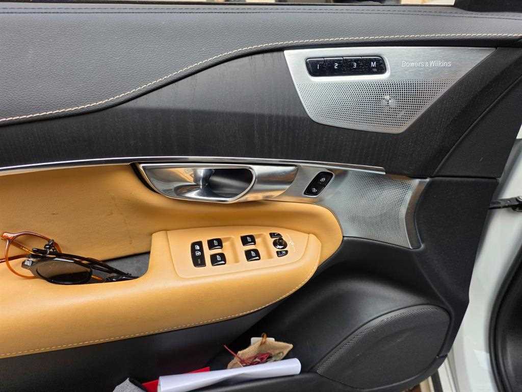 Volvo XC90 - Vista 8