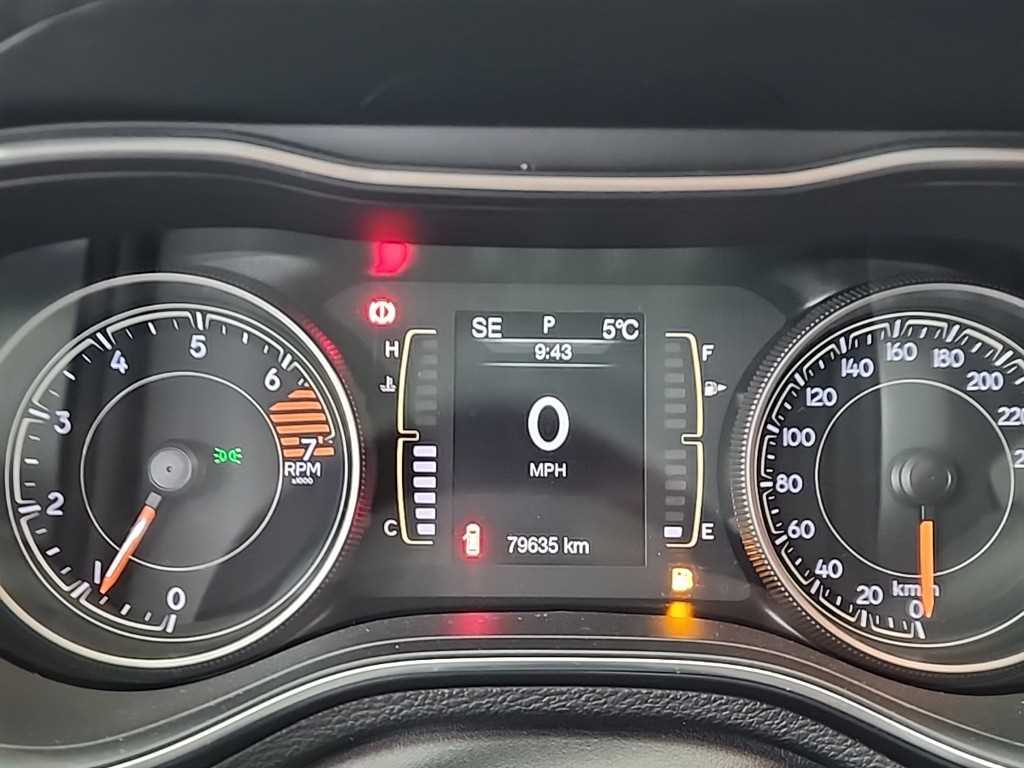 Jeep Cherokee - Vista 6