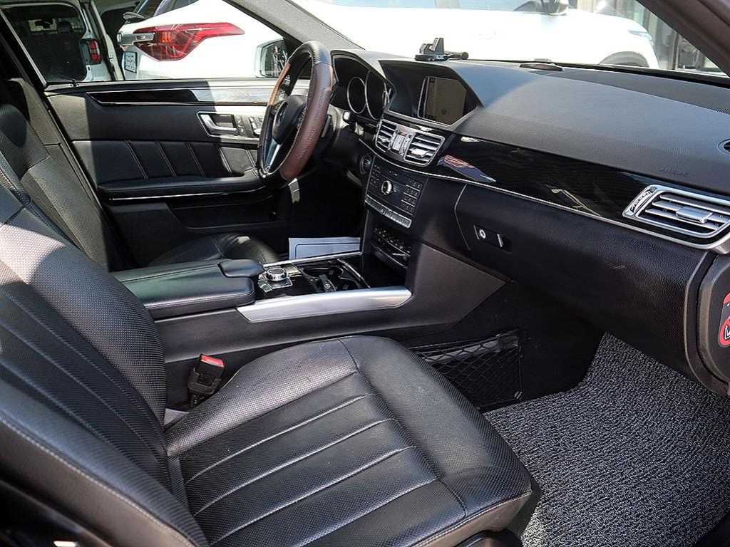 Mercedes Benz E class 2016 Plateado - Importación desde Corea - HF Imports Iquique - Foto 13